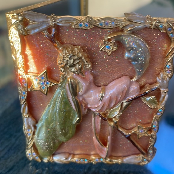 Kirk’s Folly Mirror Compact - Picture 9 of 15